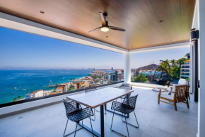 Luxury Getaway, Amapas 2BR with Pool